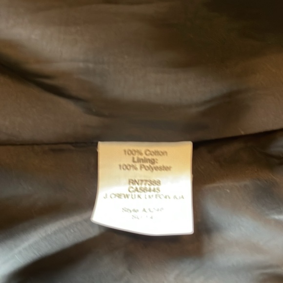 J Crew black textured skirt - fitted waist with dropped gathering - Size 4 - Picture 4 of 5